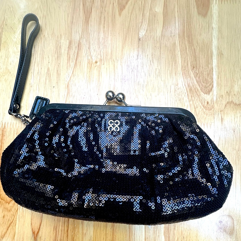 Coach Limited Edition Sequin Kisslock Julia Clutch /Black Patent Leather